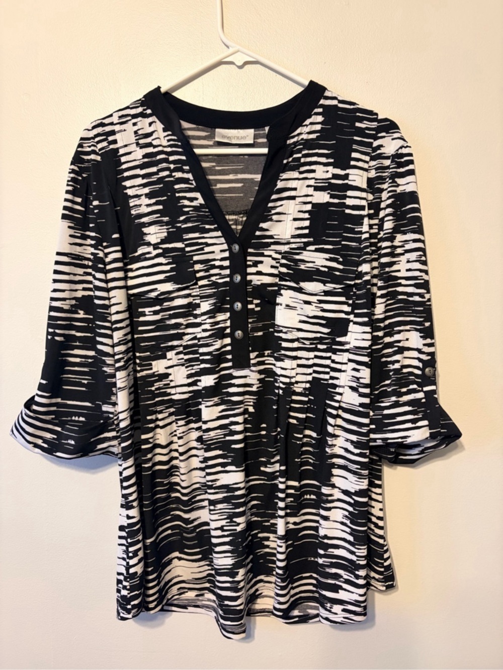 avenue Abstract Print Tunic Size 18/20 Like New